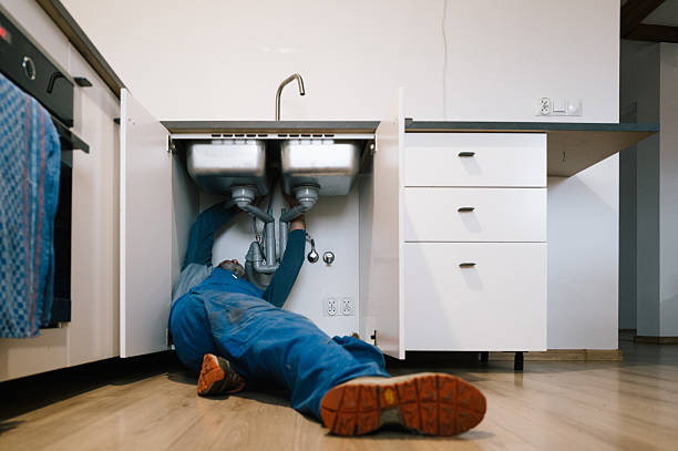 Professional Plumbing technician working in Blue Ridge, GA